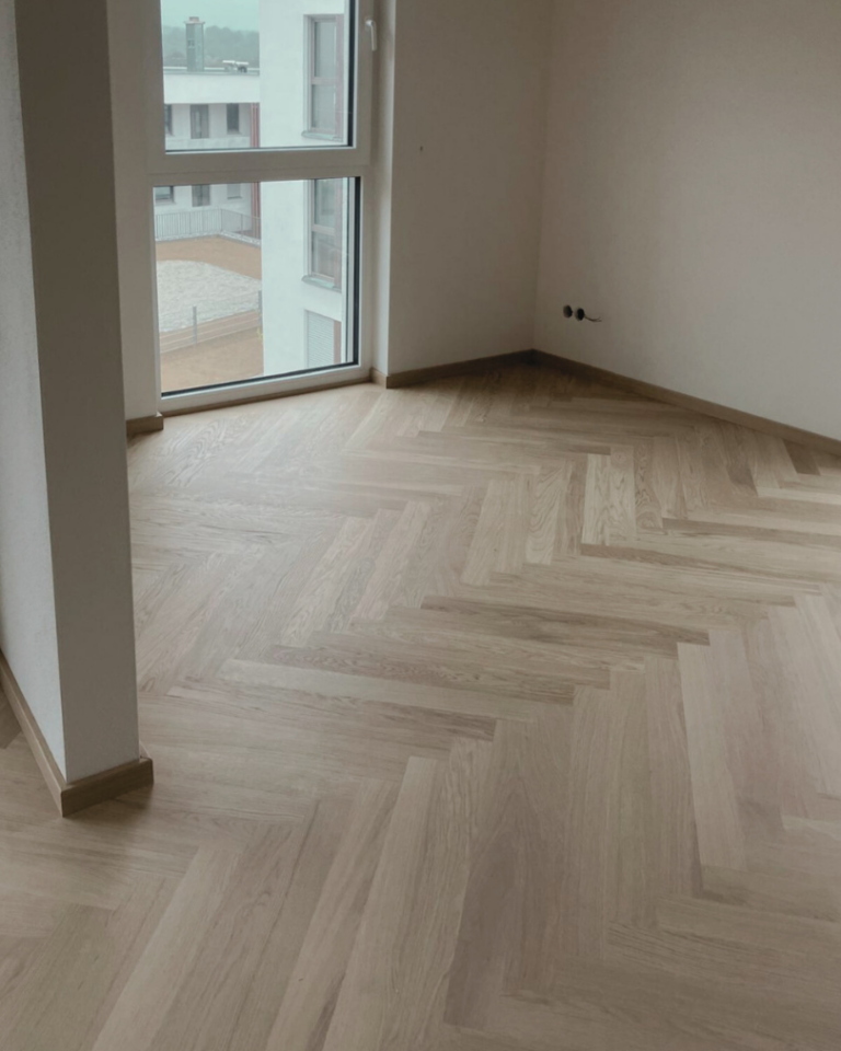 Verlegung eines Eiche Fischgrätparketts in Pfaffenhofen – hochwertiger Holzboden vom Parkettlegermeister